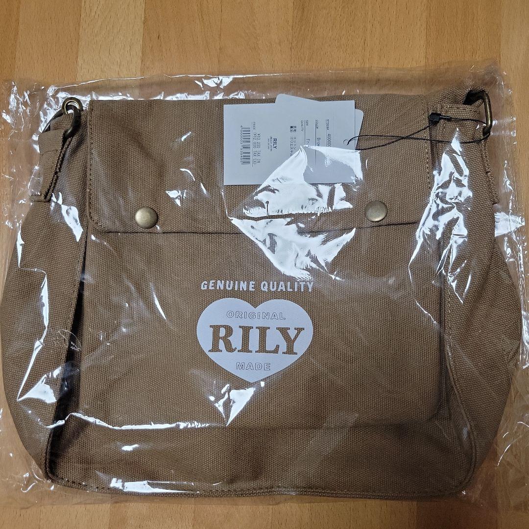 今市隆二 RILY ベージュショルダーバッグとバンダナとピンバッチの3点セット