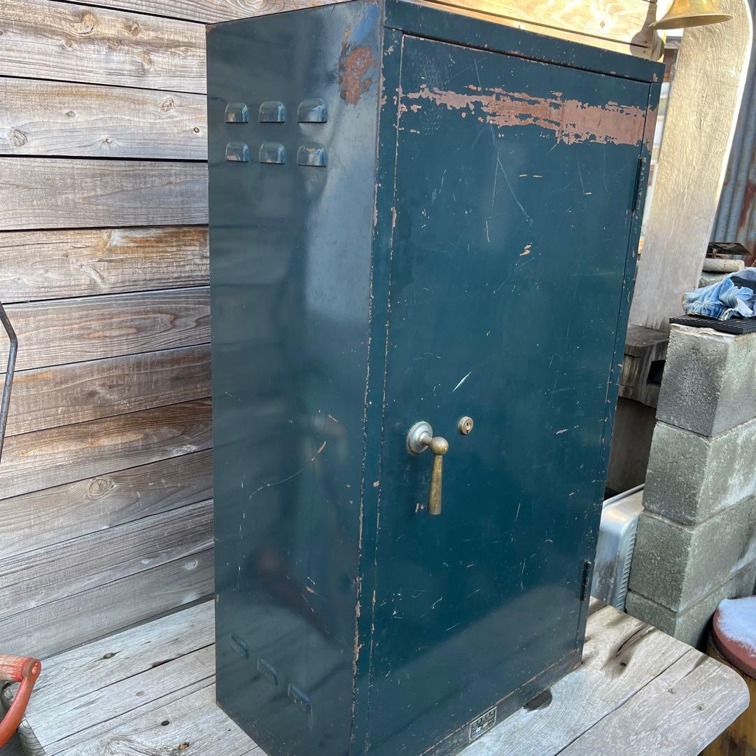 1960Sヴィンテージスチールキャビネット