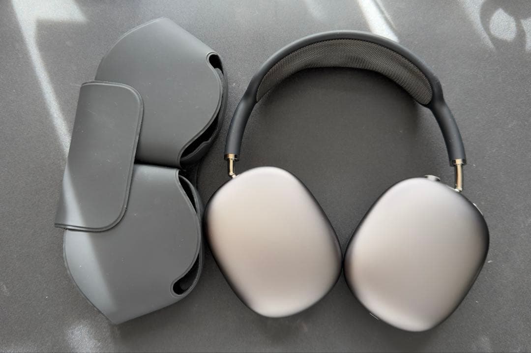 AirPods Max スペースグレイ Lightningモデル