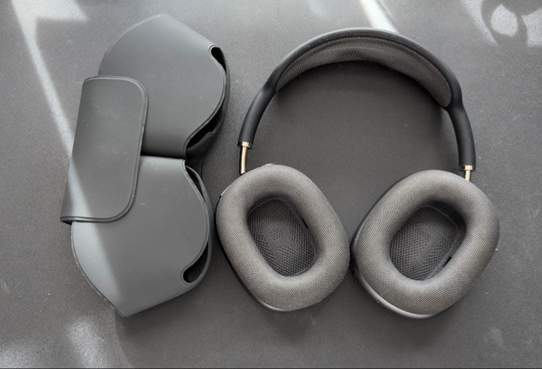 AirPods Max スペースグレイ Lightningモデル