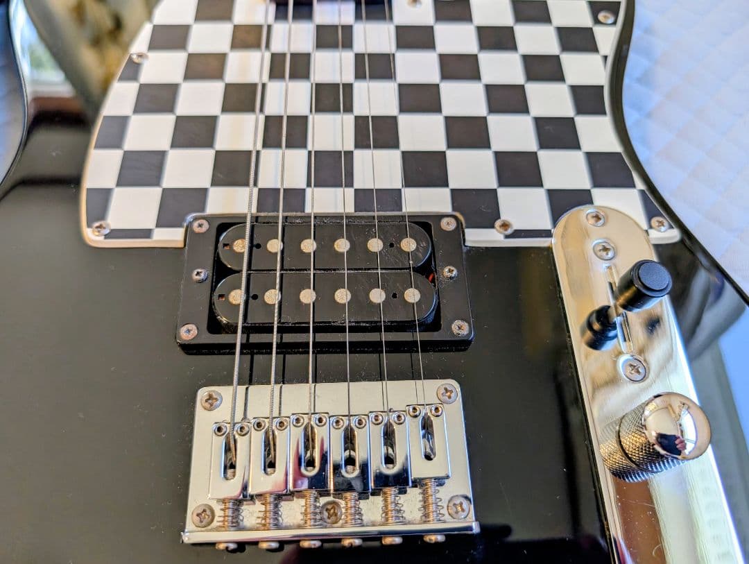 【美品】アヴリル・ラヴィーン テレキャスター／Squier by Fender