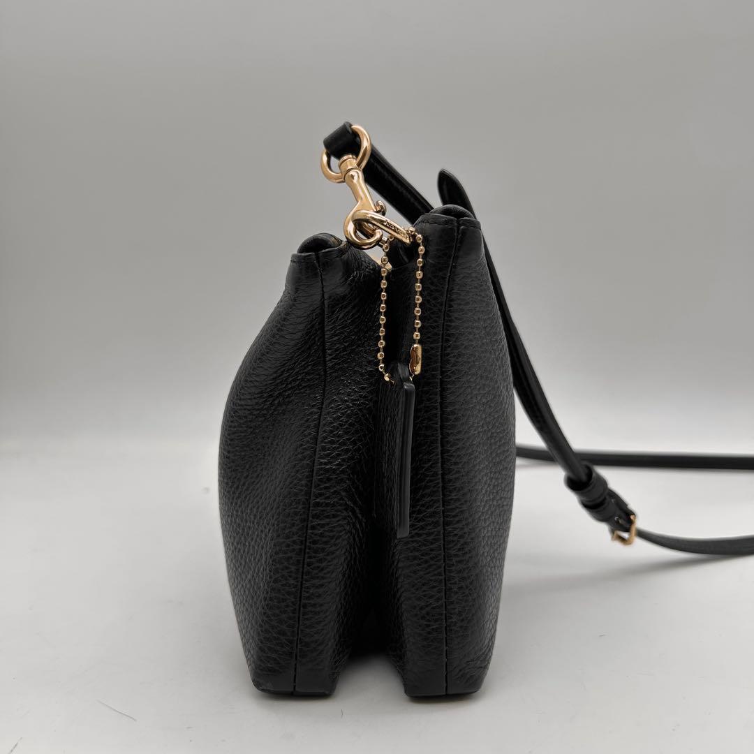 極美品　COACH　コーチ　ショルダーバッグ　二層　黒　レザー　ロゴ　斜め掛け◎