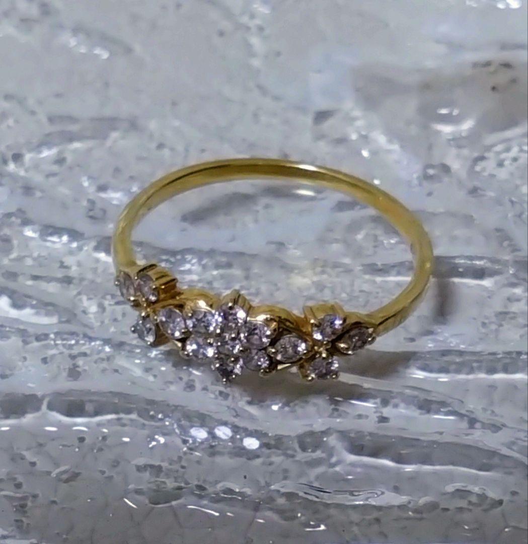 美品　K18YG H&C　フラワーデザインダイヤモンドリング