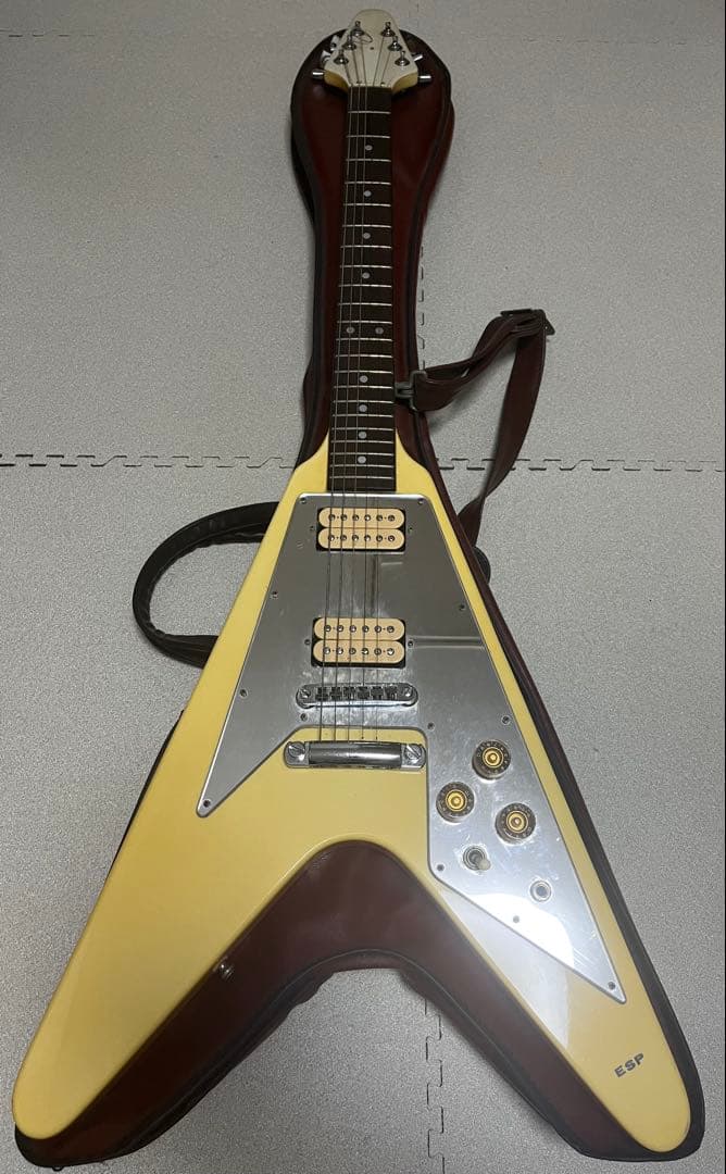 エレキギター　フライングV