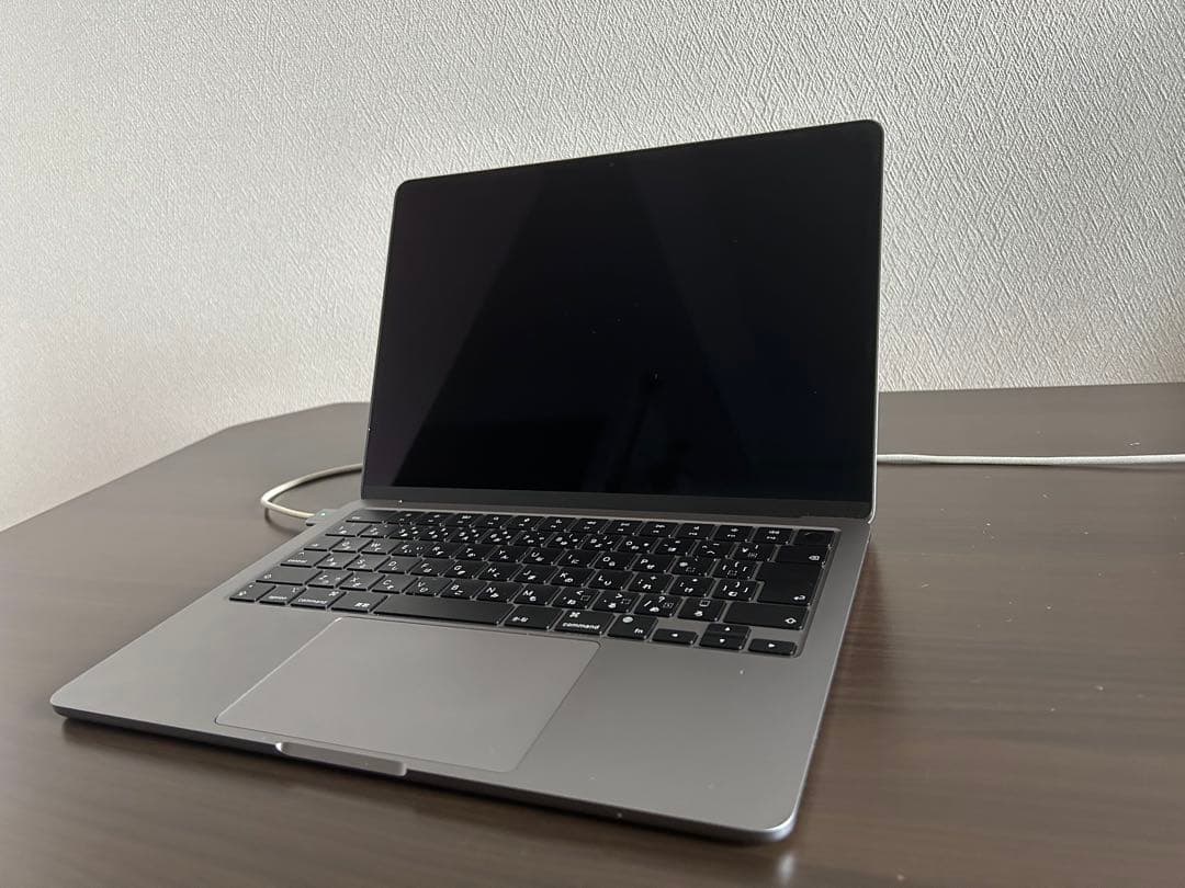 Apple MacBook Air (M2, 2022) 本体＋充電器