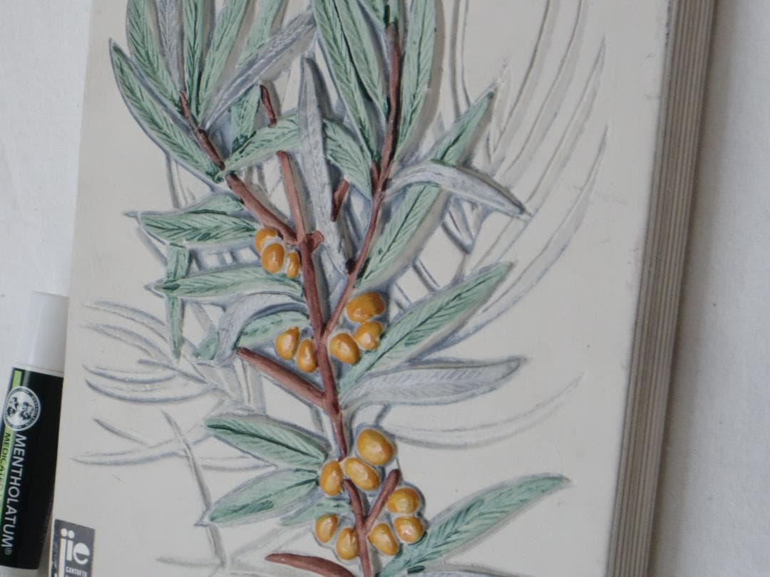 北欧　Jie Gantofta 　壁掛け　白地の陶板　★1992年に廃業