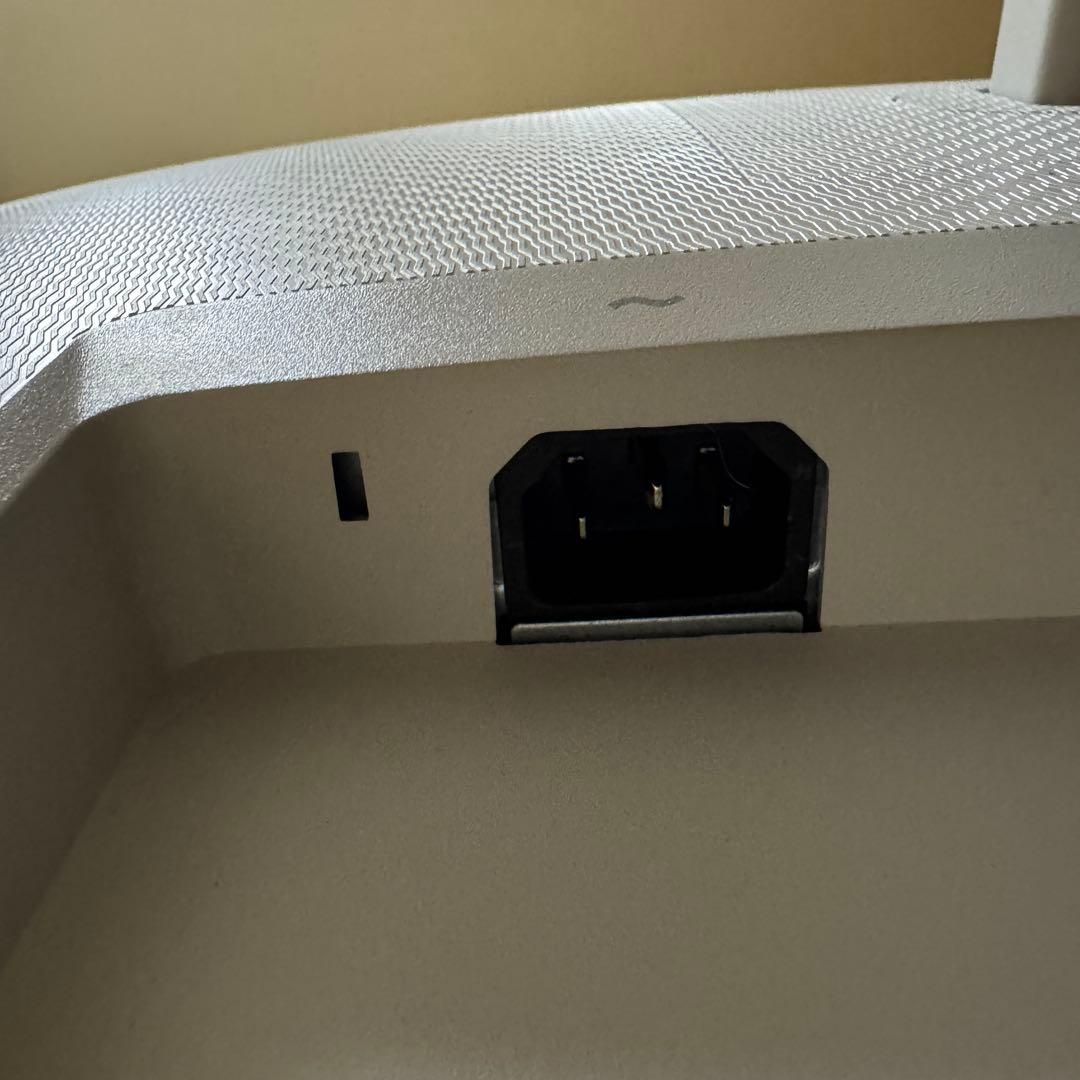 【美品】DELL 2722QC 27インチ4Kモニター