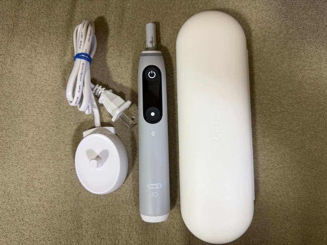 本日限り値下げ　電動歯ブラシ BRAUN io6