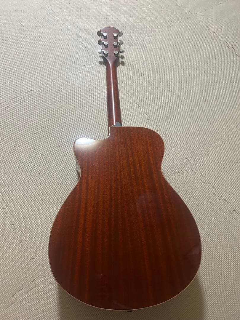 【美品YAMAHAAC1M ケース・カポ・チューナー付きエレアコギター 新弦付き