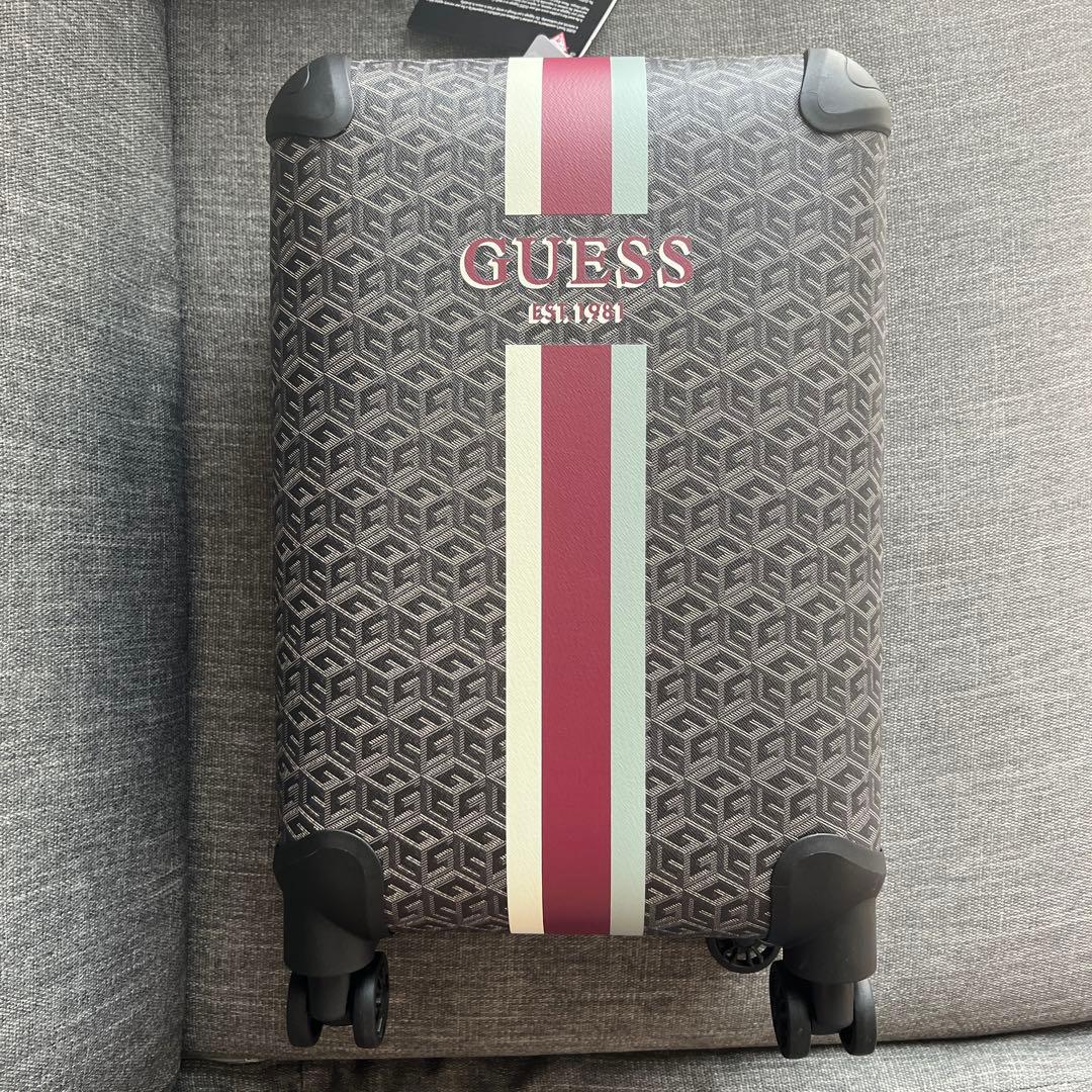 新品 GUESS-ゲス Wilder 18 in 8-Wheeler CHG
