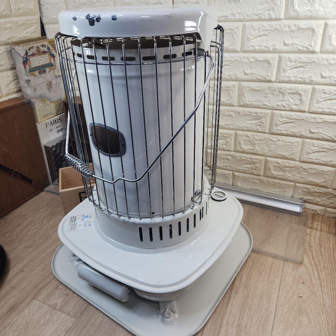 送料無料❤2013⑨️⭕️コロナ ホワイト 石油ストーブ 安全ガード付き