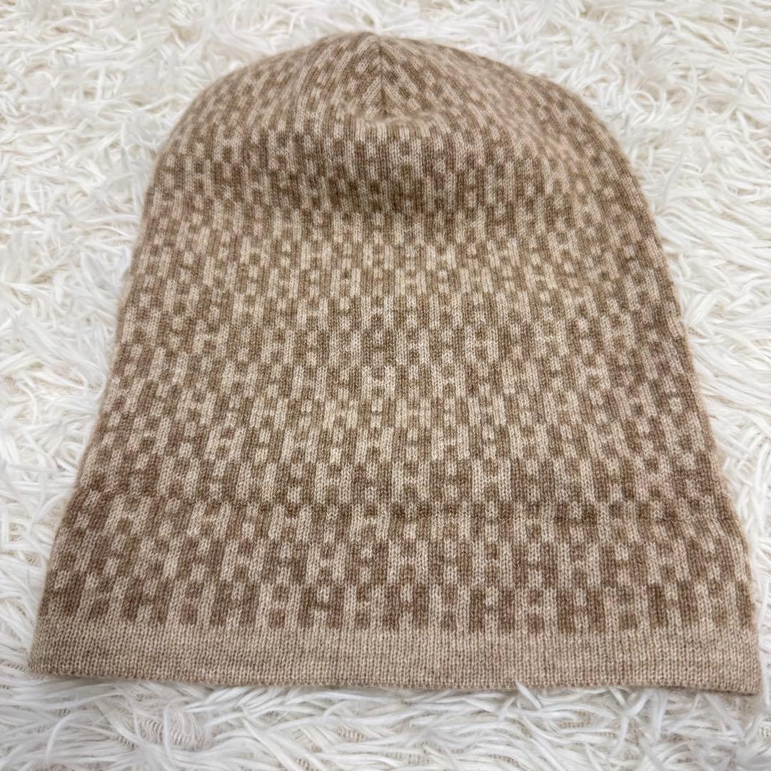 【訳あり】HERMES ニット帽　Hロゴ　総柄　ベージュ　カシミア　穴