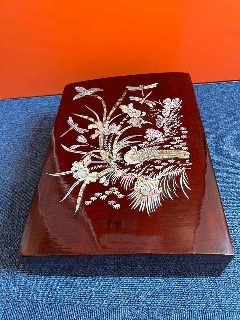 869 小物入れ　螺鈿細工 　貝細工　木製　インテリア　木箱　美術品　未使用