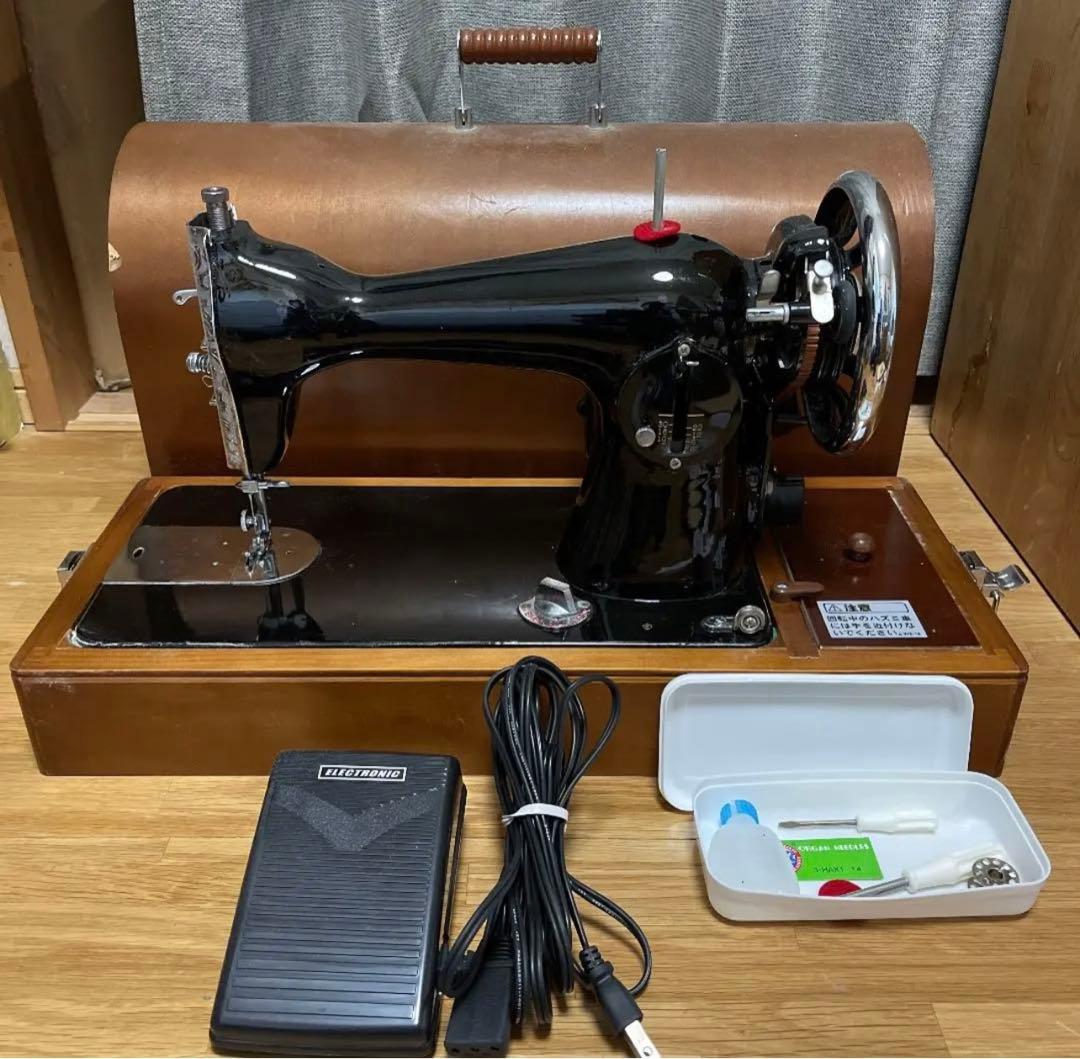 レトロタイプ　電動ミシン　稼働します　アンティーク調　ミシン