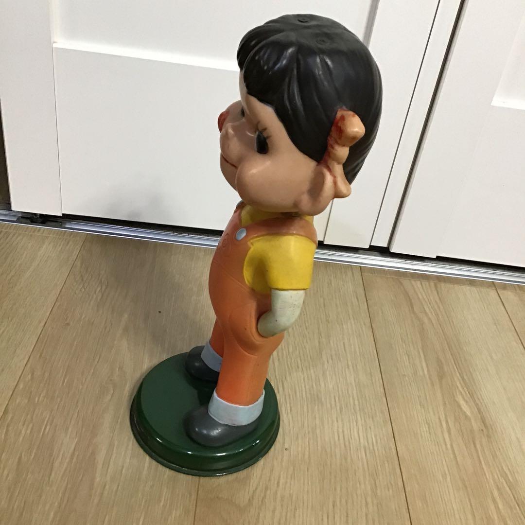 昭和レトロ　鉄製台座付き　首振り　手塗り　不二家ペコちゃん　 カウンター用