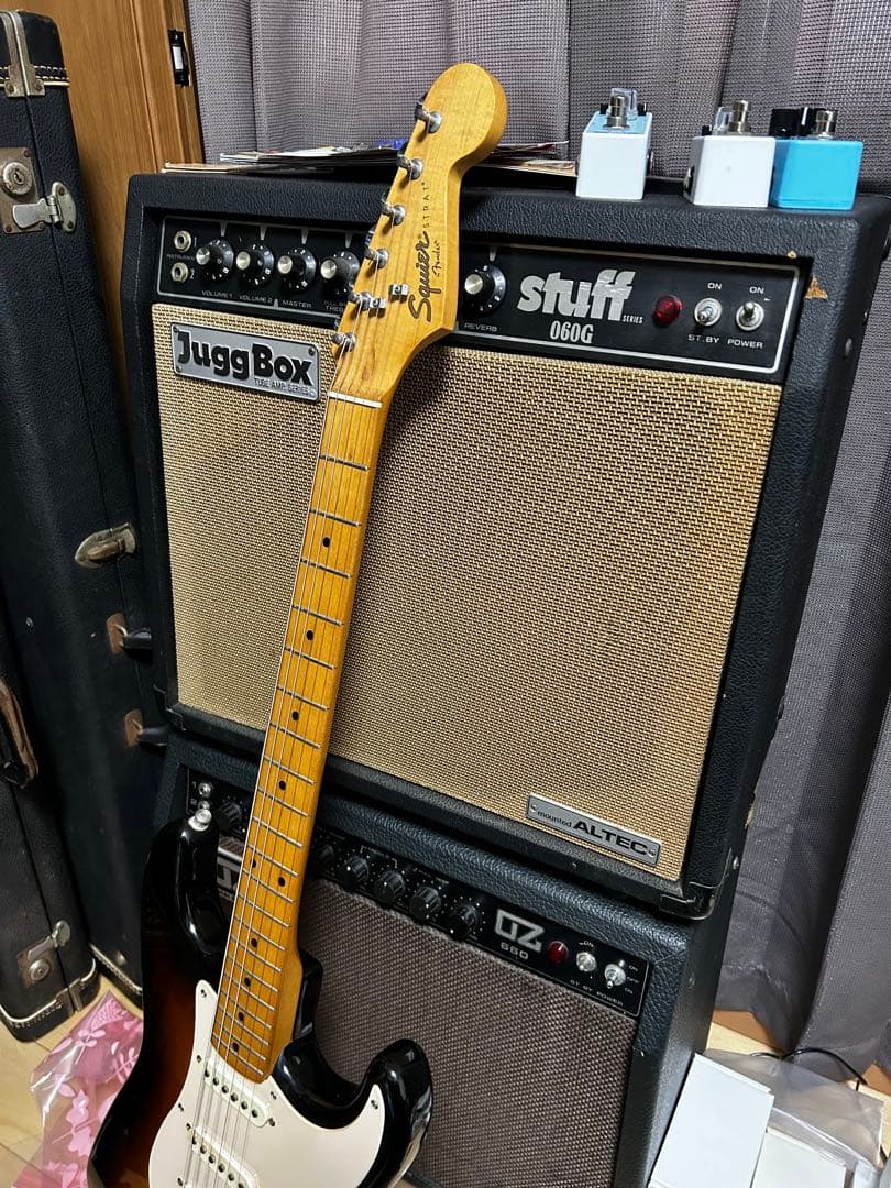 スクワイア　Stratocaster サンバースト