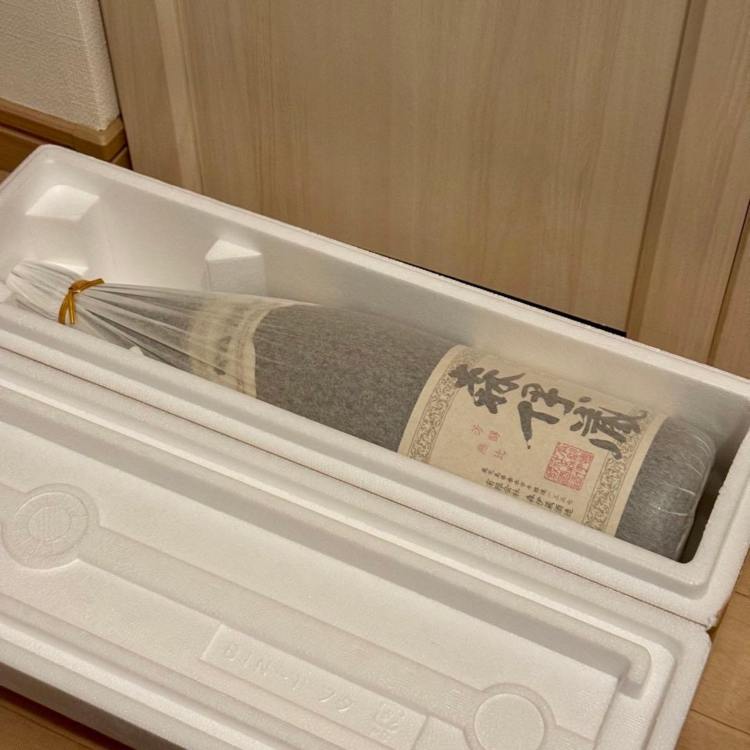 森伊蔵 1800ml 2025年10月受領分 新品未開封 配送専用箱 芋焼酎