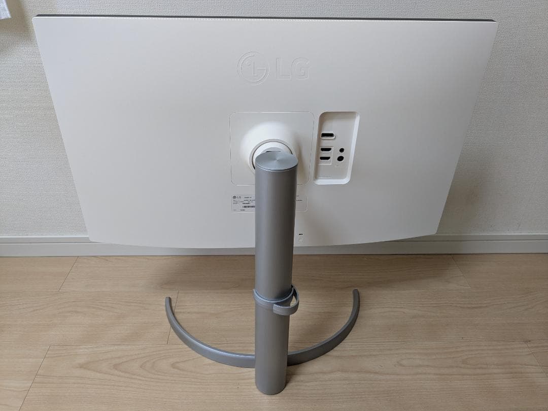 【banpon117117】LG 27インチ 4K 27UP650-W