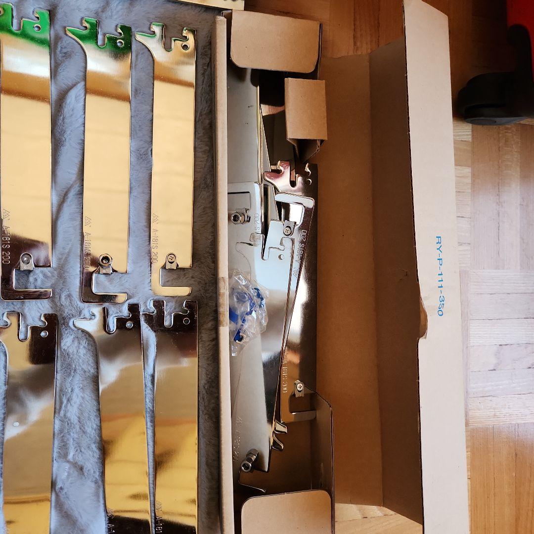 棚受け・フェイスアウトハンガー