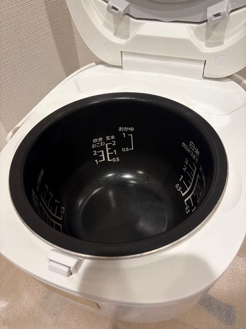 パナソニック Panasonic IHジャー炊飯器 備長炭釜SR-KT060-W