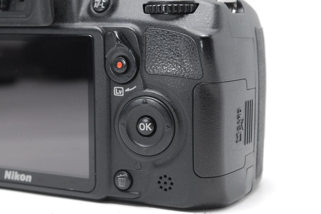 【新品級ショット数　外箱付】Nikon D3100　スマホ転送　動画も撮影できる