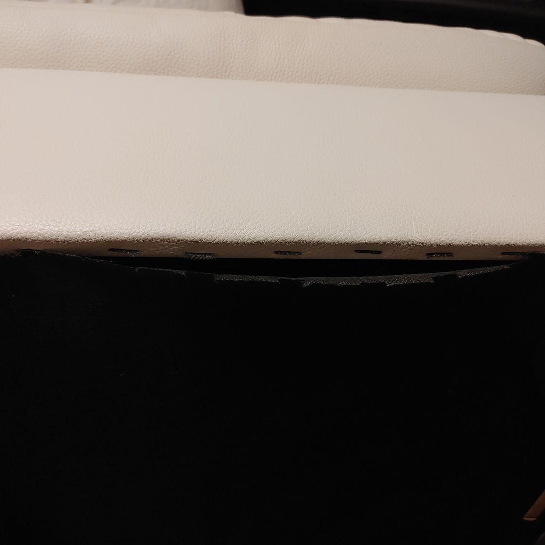 カリモク　Direttore オットマン　クリーム色