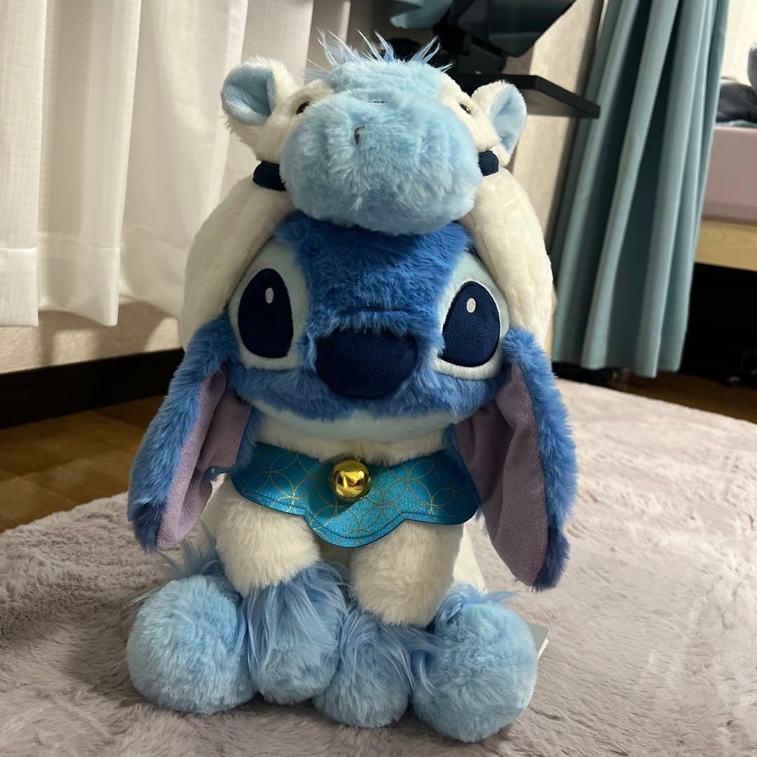 ディズニーストア　干支　シリーズ　2026 午年　スティッチ　ぬいぐるみ　M