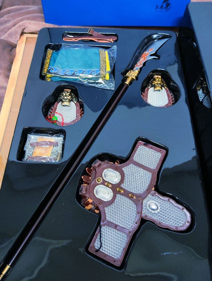 三国志.[関羽雲長]1/6.HOTToys.アクションフィギュア