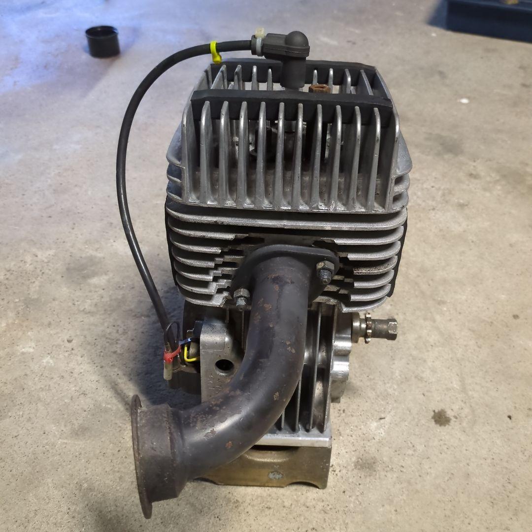 カートエンジン　ＫＴ１００ＳＤ