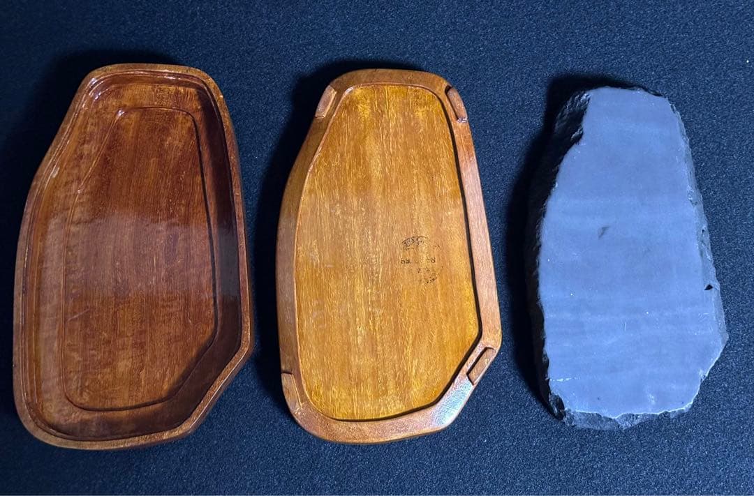 中国美術 端渓眼入雲龍文彫刻 唐木箱 重さ約993g 唐物 書道具