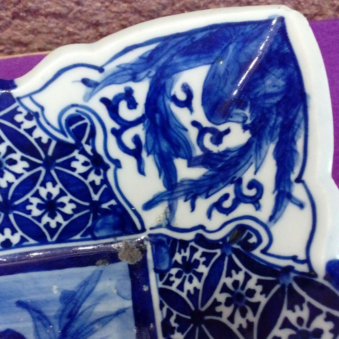 江戸時代武家旧家蔵出阿波淡路國染め付け四方変形３２✕２８綺麗な図柄角傷直しあり。