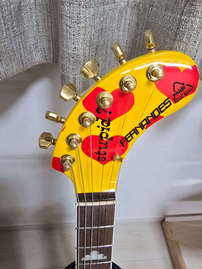 フェルナンデス ミニエレキギター YELLOW HEART　ZO-3