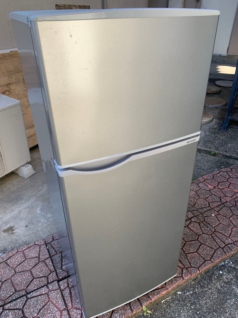 福岡市内配達無料　シャープ　2ドア冷蔵庫　単身サイズ　2019年