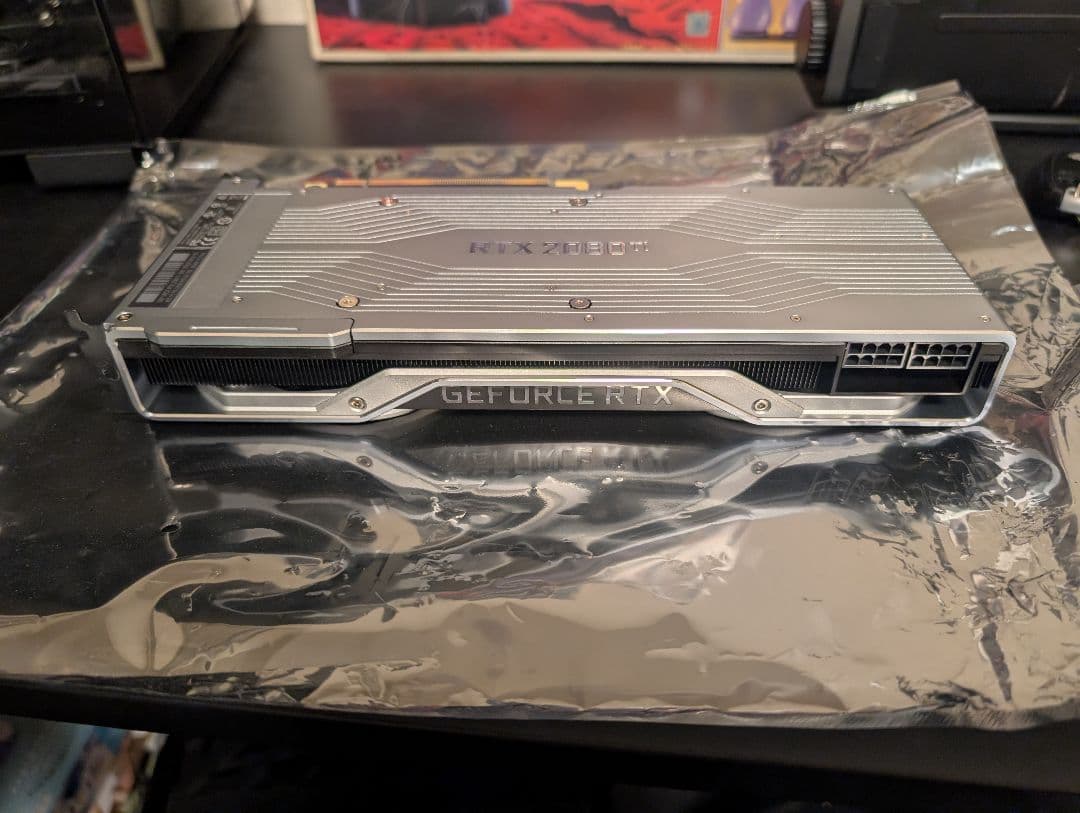 グラフィックボード・グラボ・ビデオカード NVIDIA RTX 2080 Ti Founders Edition