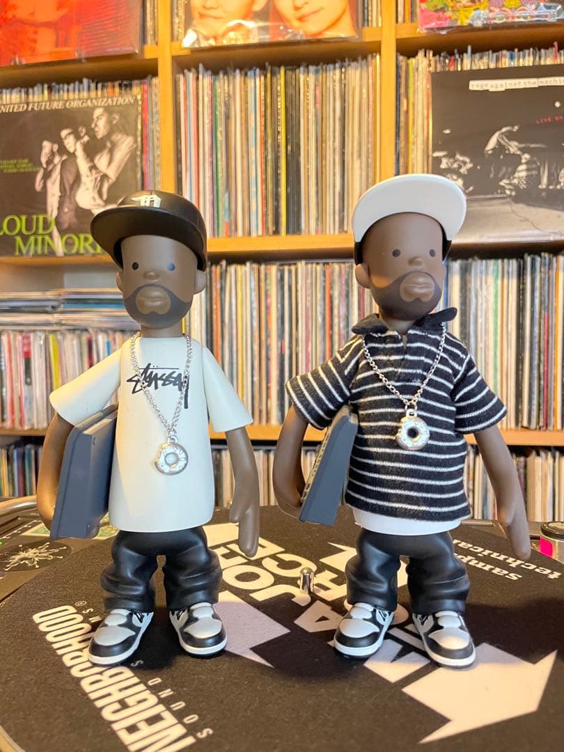 J DILLA × STUSSY(白） フィギュア 2体セット