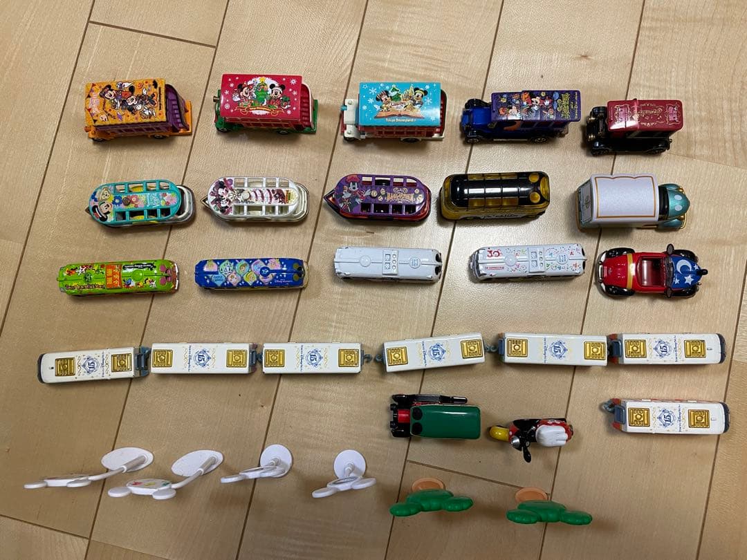 値下げ‼️豪華セット♡完売品⭐︎レア　ディズニー　トミカ　24台　収納ケースセット