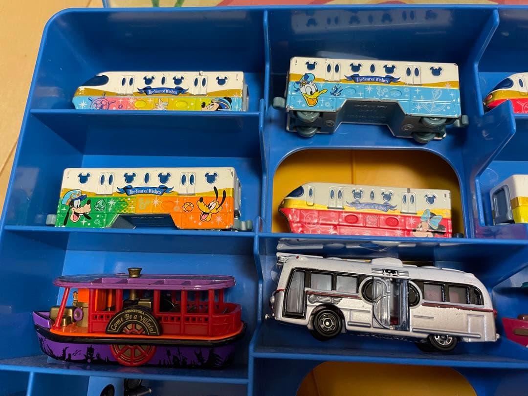 値下げ‼️豪華セット♡完売品⭐︎レア　ディズニー　トミカ　24台　収納ケースセット