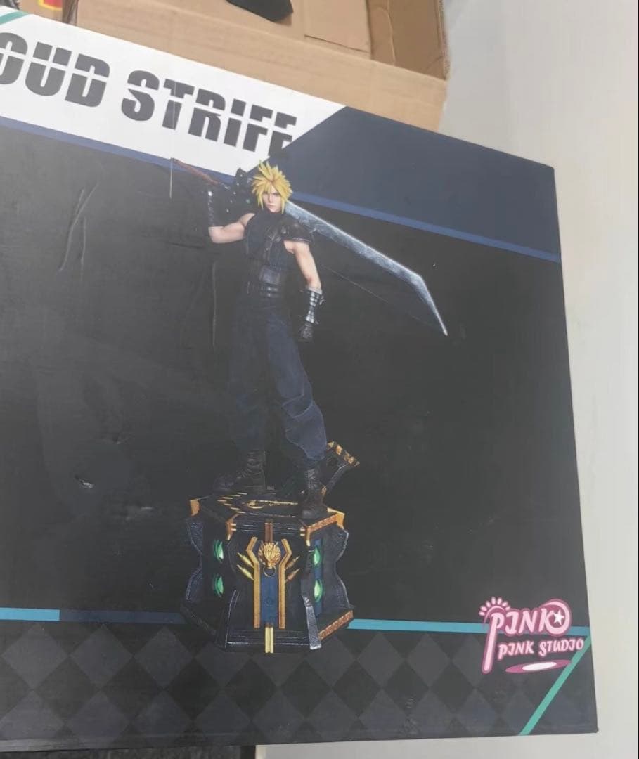 【ファイナルファンタジー7】クラウド ガレージキット特大フィギュア cloud