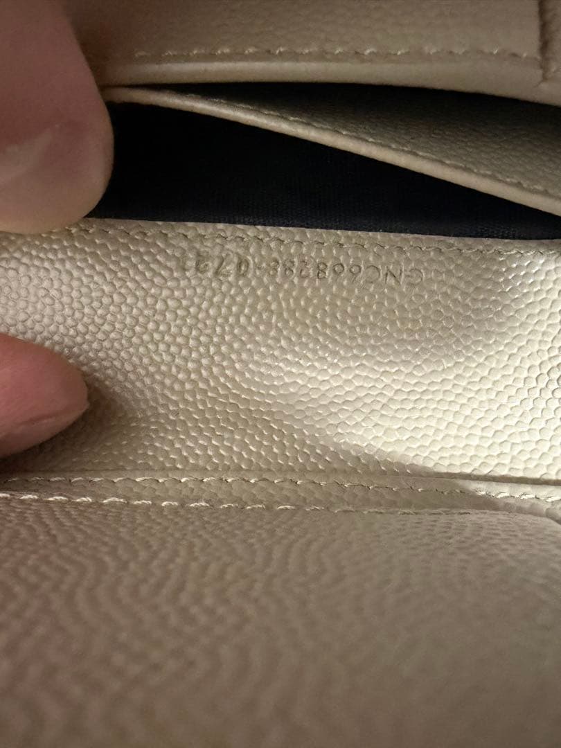 SAINT LAURENT ベージュ 二つ折り財布