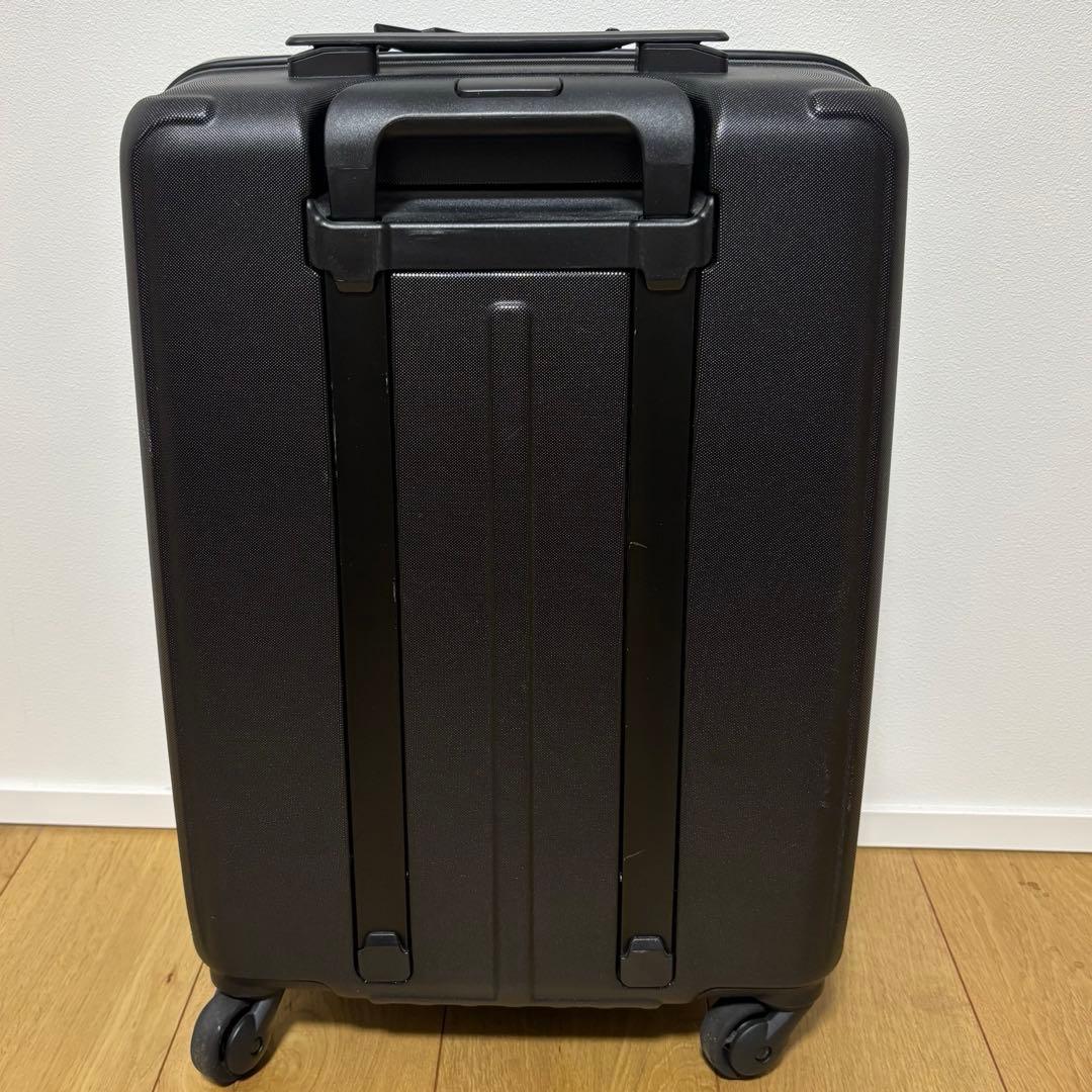 【美品】 BRIEFING H-37 キャリーケース ブラック　37L 機内可