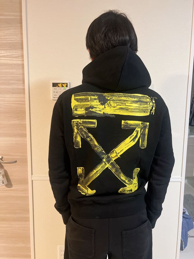 ブリングバン オフホワイトOFF-WHITEクロスアローパーカー