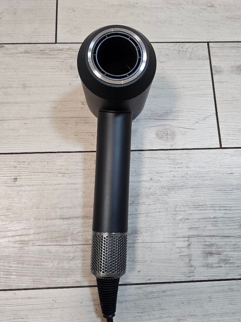 週末数量限定　ダイソン　メンテナンス済み　dyson hd08　ブラック　保証付