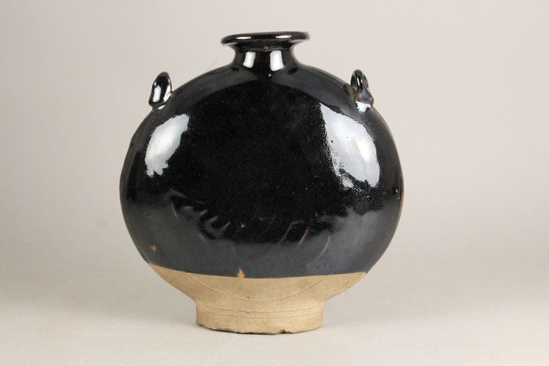 No4476 中国美術　磁州窯　黒釉葉文扁壷　木製台/木箱付　花器　送料無料