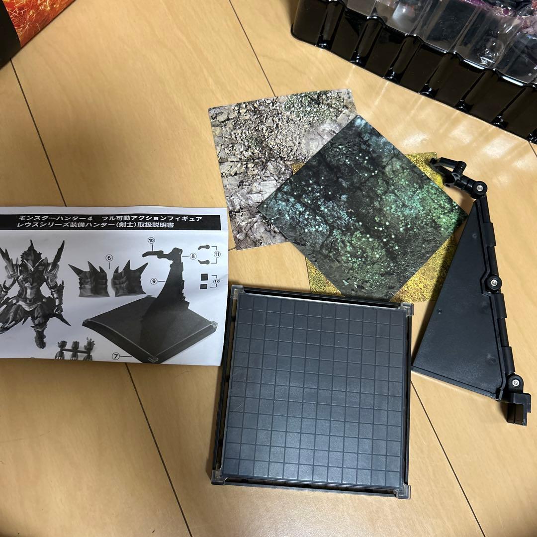 【即購入ok!!】モンスターハンター4 レウスシリーズ装備ハンター (剣士)