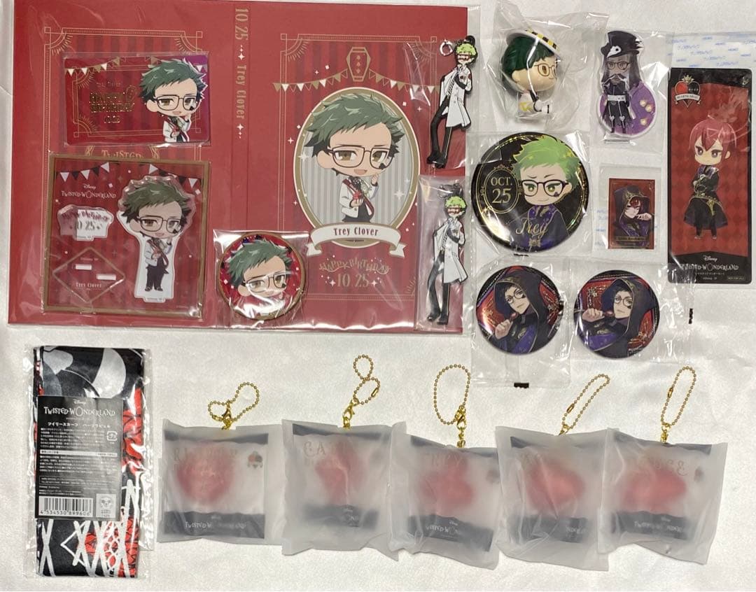 ツイステ　アクスタ　缶バッジ　バースデー　ナムコ　Q-pot イデア　フィギュア