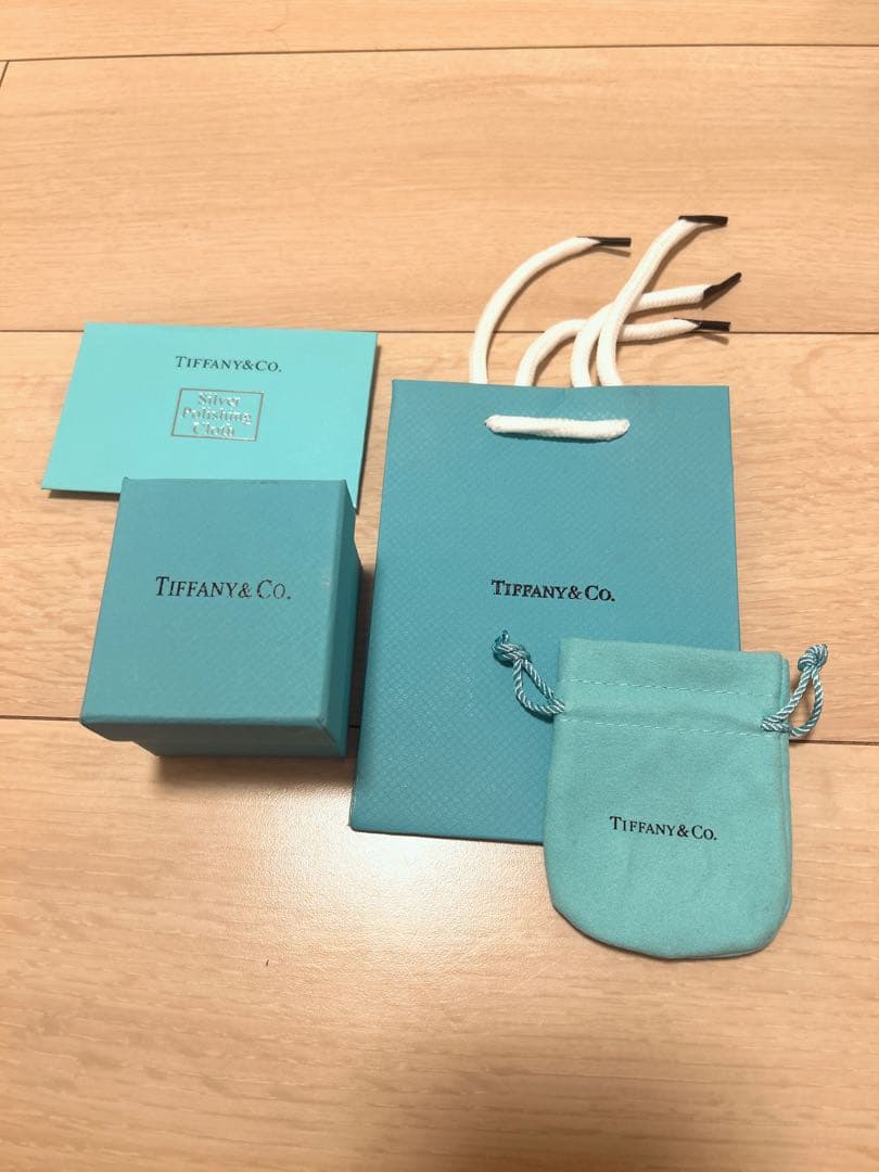 Tiffany & Co. ナローTリング ホワイトゴールド