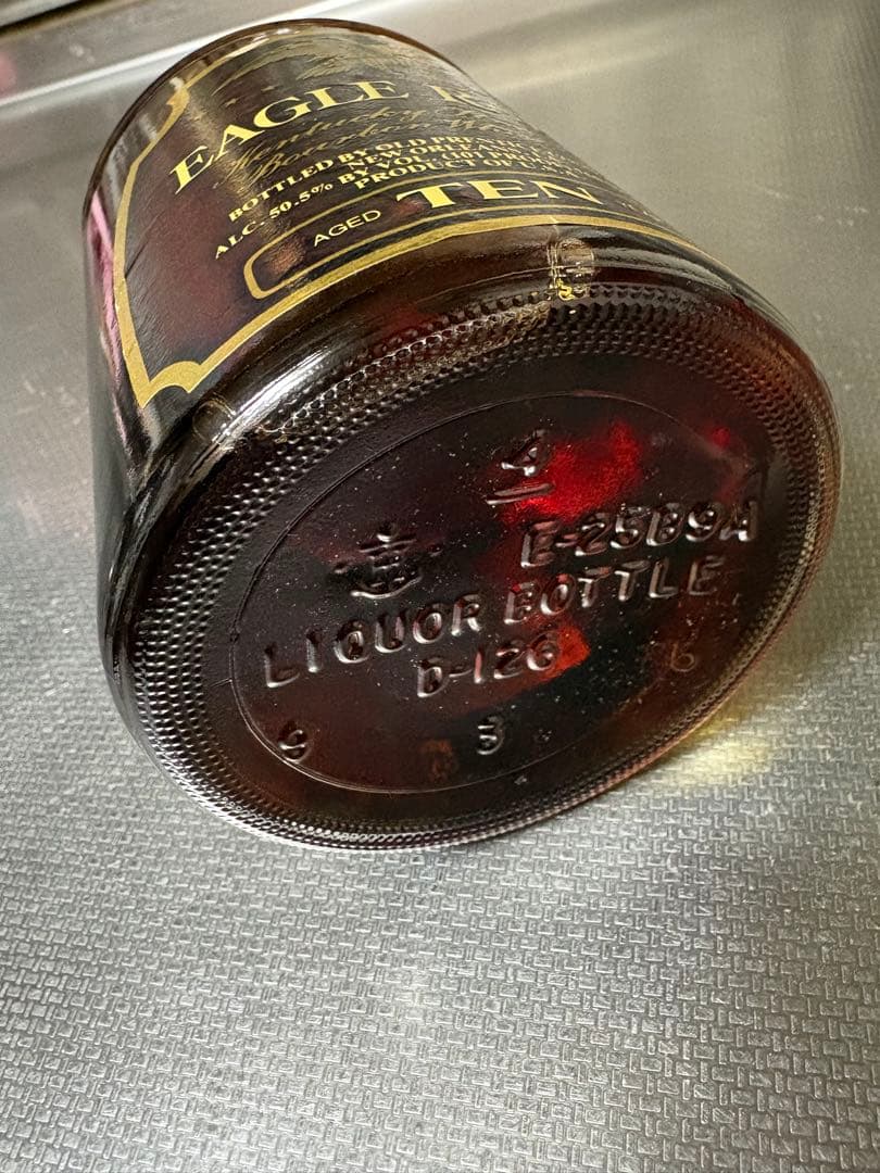 Eagle Rare イーグルレア　10年 バーボンウイスキー 101プルーフ