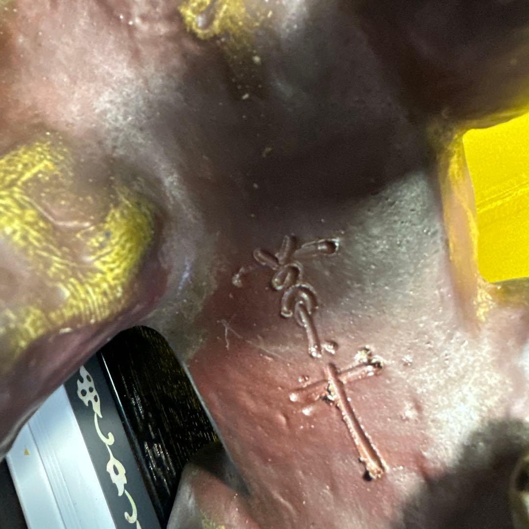 備前焼，虎，獅子，鈴木黄弌，備前焼虎の彫刻 黒い台座付き