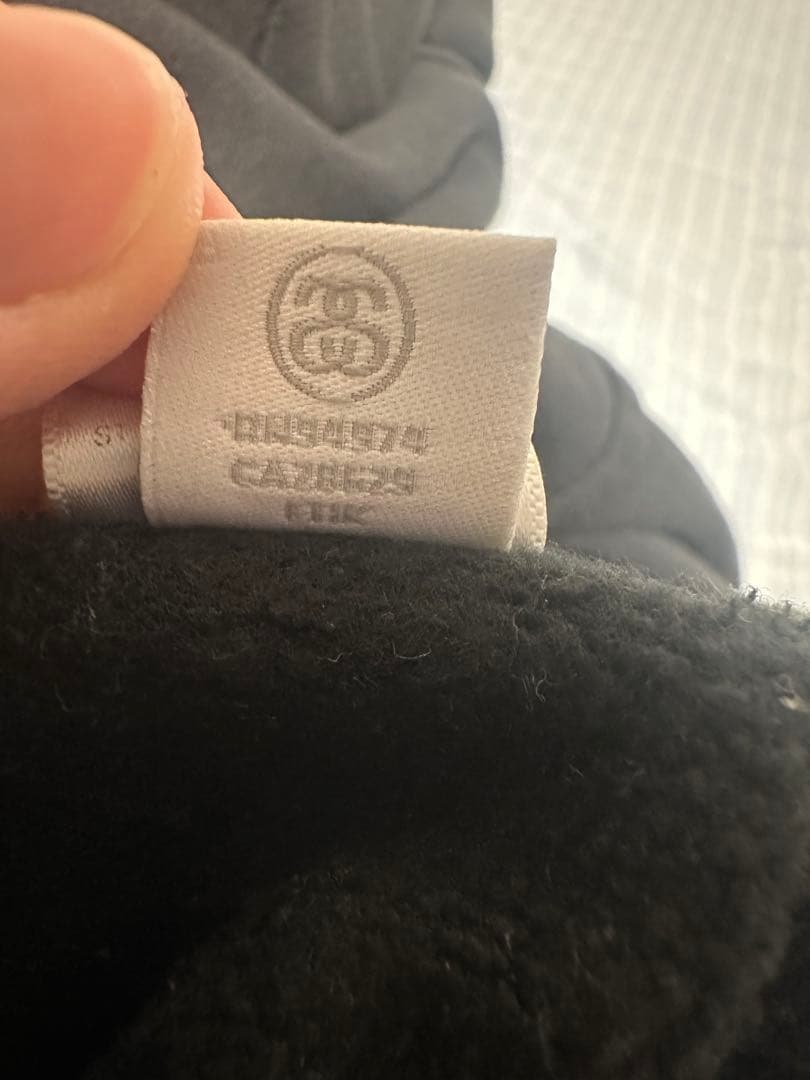 Stüssyジップパーカー　(ステューシー)