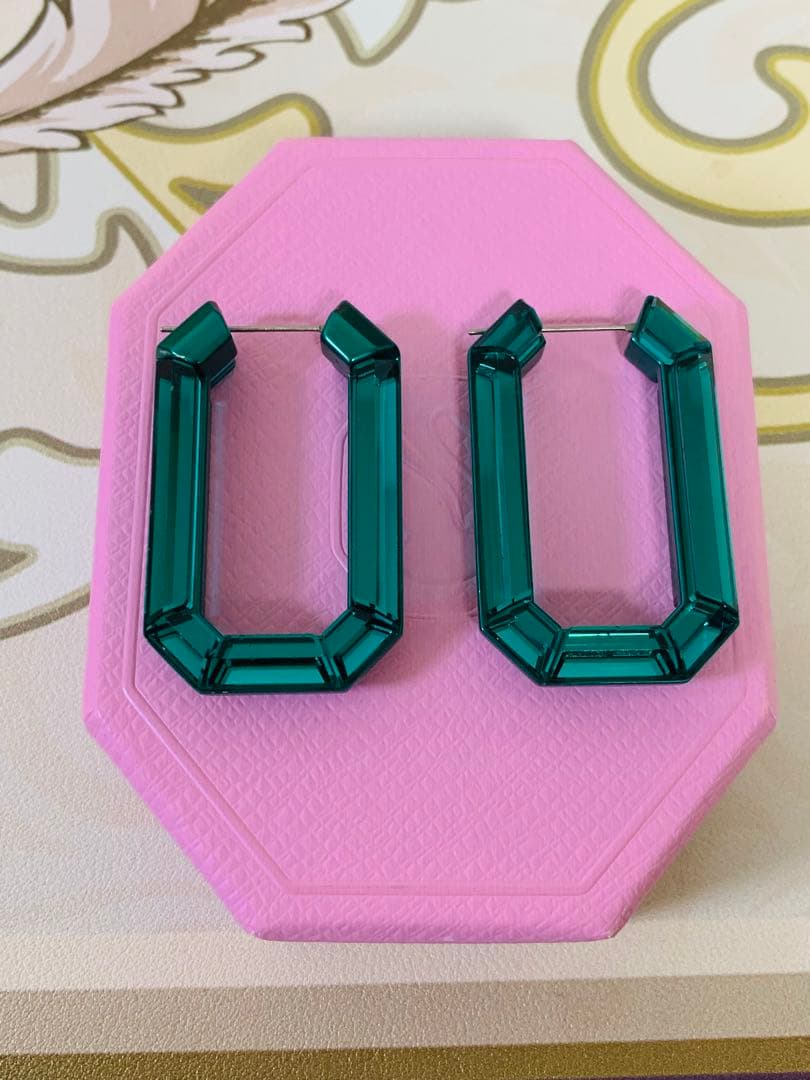 ぼたん　スワロフスキー Lucent ピアス　&ホワイトフープピアス